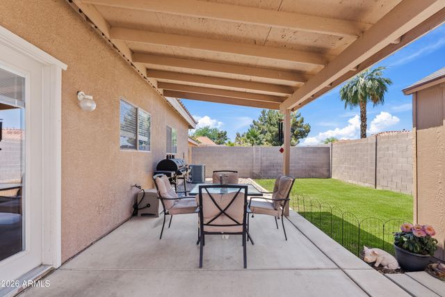 1002 S SLATER Circle, Mesa, AZ 85206