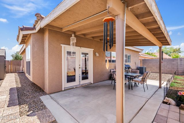 1002 S SLATER Circle, Mesa, AZ 85206