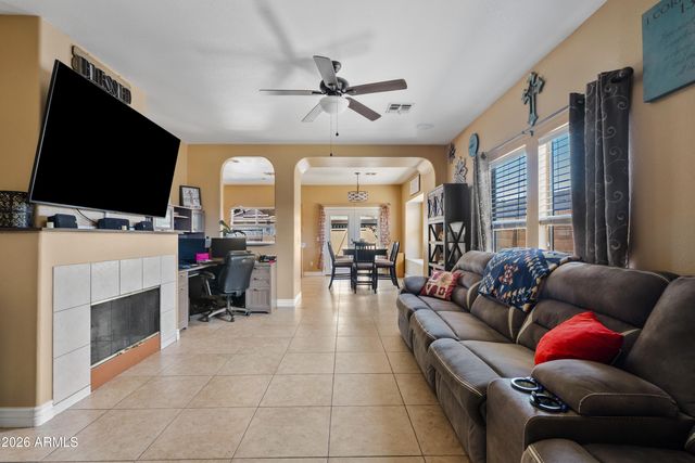 1002 S SLATER Circle, Mesa, AZ 85206