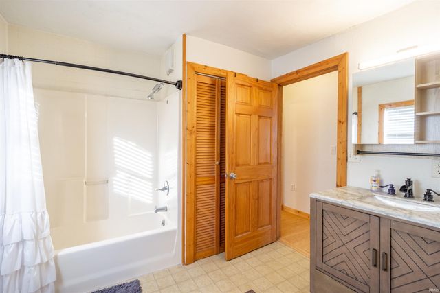 212 W 38th Street, Marion, IN 46953