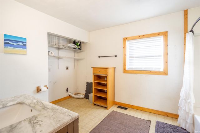 212 W 38th Street, Marion, IN 46953