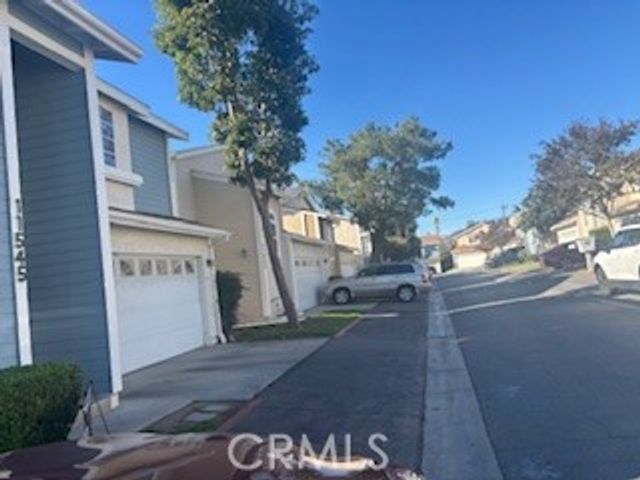 11545 Honeyglen, Pacoima (los Angeles), CA 91331