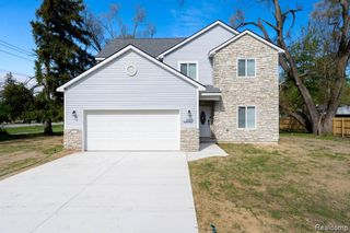 23013 Helen, Southfield, MI 48033