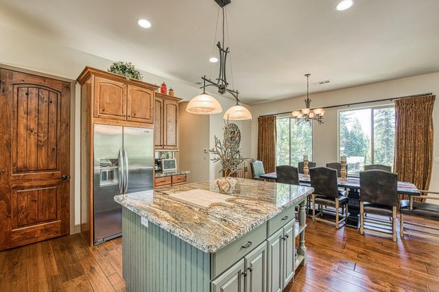 42021 Bretz Camp Lane, Shaver Lake, CA 93664