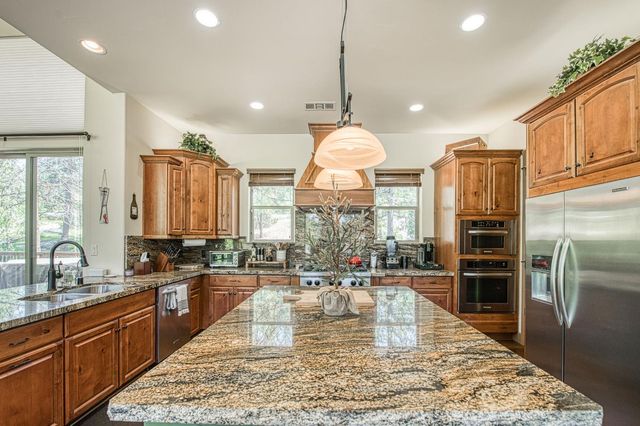 42021 Bretz Camp Lane, Shaver Lake, CA 93664