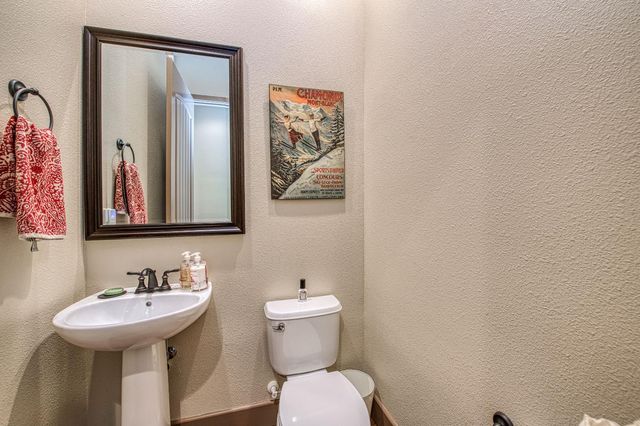 42021 Bretz Camp Lane, Shaver Lake, CA 93664
