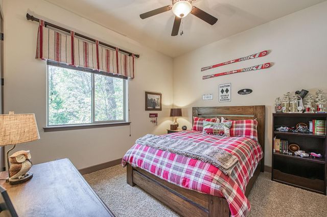 42021 Bretz Camp Lane, Shaver Lake, CA 93664