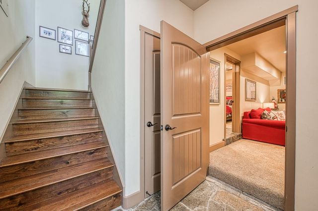 42021 Bretz Camp Lane, Shaver Lake, CA 93664