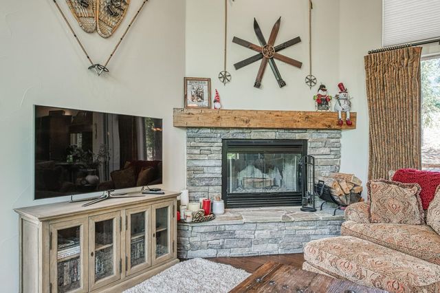 42021 Bretz Camp Lane, Shaver Lake, CA 93664