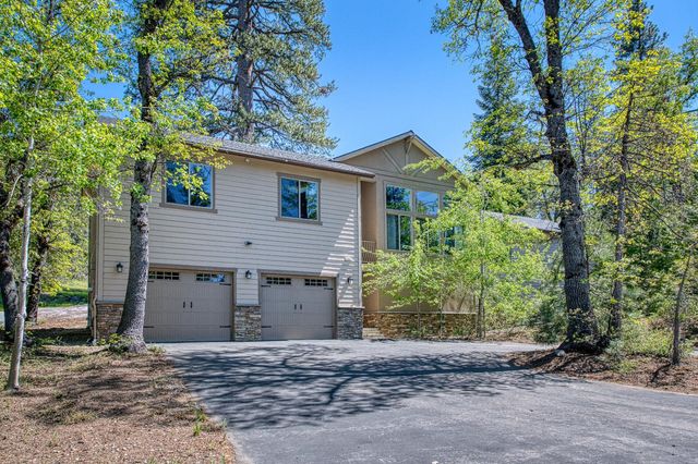 42021 Bretz Camp Lane, Shaver Lake, CA 93664