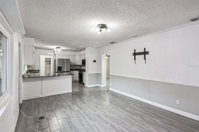 1222 LAKE ARIANA BOULEVARD, Auburndale, FL 33823