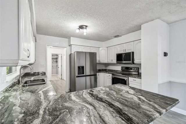 1222 LAKE ARIANA BOULEVARD, Auburndale, FL 33823