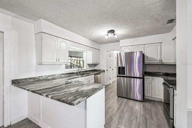 1222 LAKE ARIANA BOULEVARD, Auburndale, FL 33823