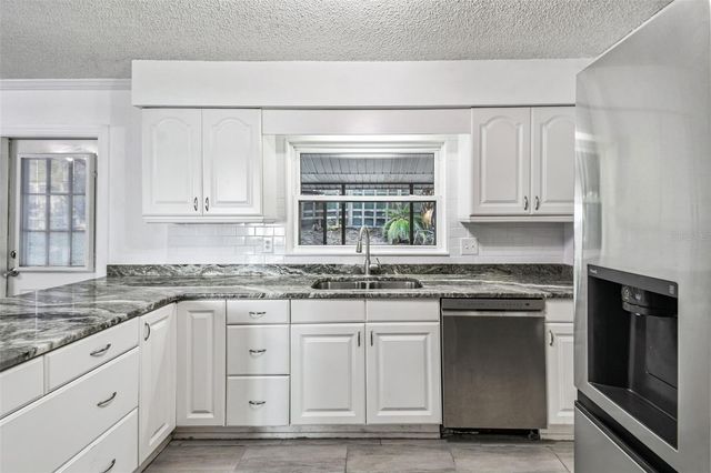 1222 LAKE ARIANA BOULEVARD, Auburndale, FL 33823