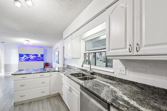 1222 LAKE ARIANA BOULEVARD, Auburndale, FL 33823