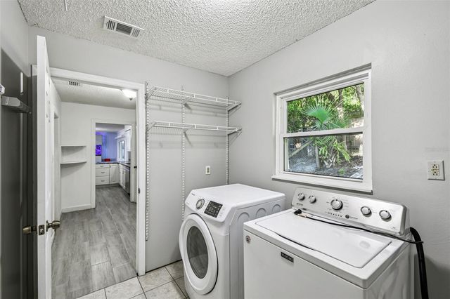 1222 LAKE ARIANA BOULEVARD, Auburndale, FL 33823