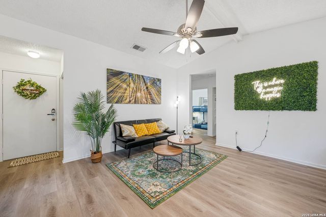 9603 Hollow, San Antonio, TX 78250