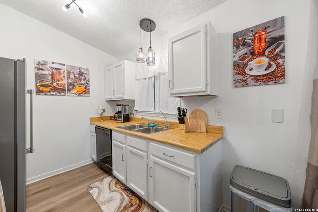 9603 Hollow, San Antonio, TX 78250
