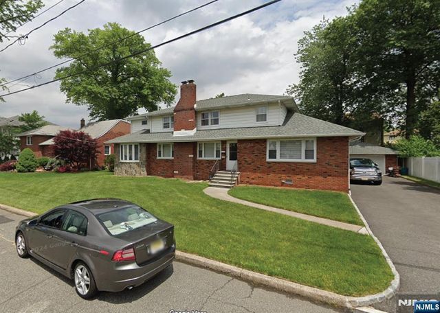 44 Roosevelt Street, Little Ferry, NJ 07643