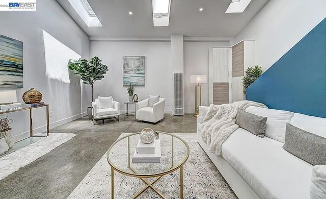 1451 13th Street 1, Oakland, CA 94607