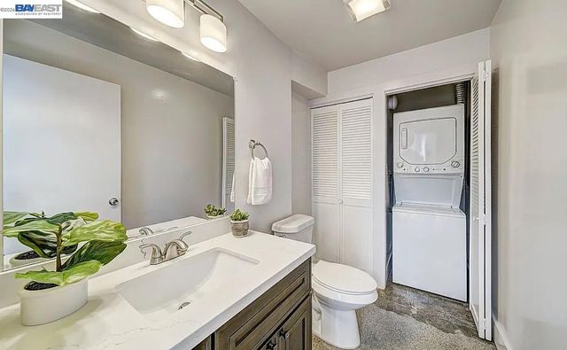 1451 13th Street 1, Oakland, CA 94607