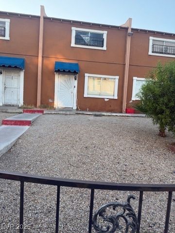 500 South 13 th Street C5, Las Vegas, NV 89101
