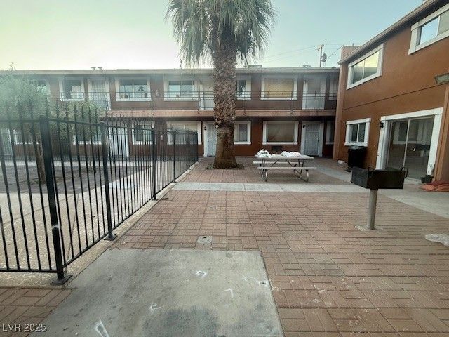 500 South 13 th Street C5, Las Vegas, NV 89101