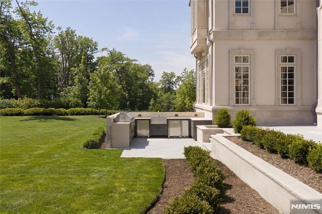 10 Frick Drive, Alpine, NJ 07620
