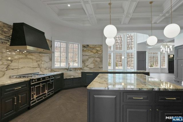 10 Frick Drive, Alpine, NJ 07620
