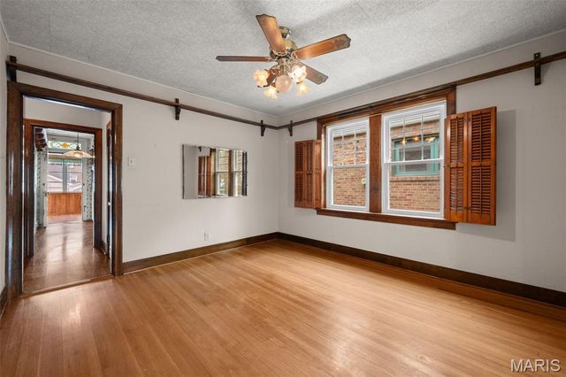 6319 Tholozan Avenue, St Louis, MO 63109
