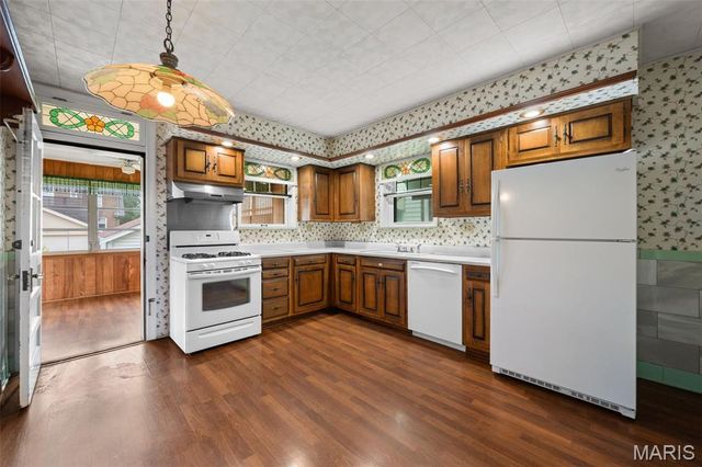 6319 Tholozan Avenue, St Louis, MO 63109
