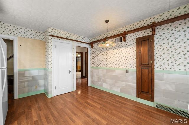 6319 Tholozan Avenue, St Louis, MO 63109
