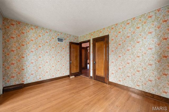 6319 Tholozan Avenue, St Louis, MO 63109
