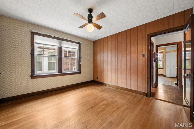 6319 Tholozan Avenue, St Louis, MO 63109