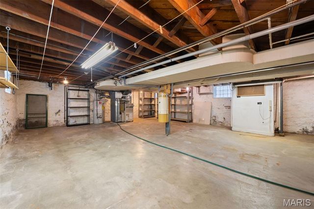 6319 Tholozan Avenue, St Louis, MO 63109