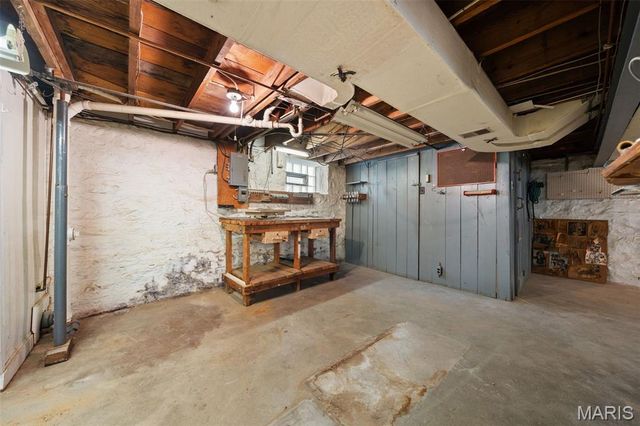 6319 Tholozan Avenue, St Louis, MO 63109
