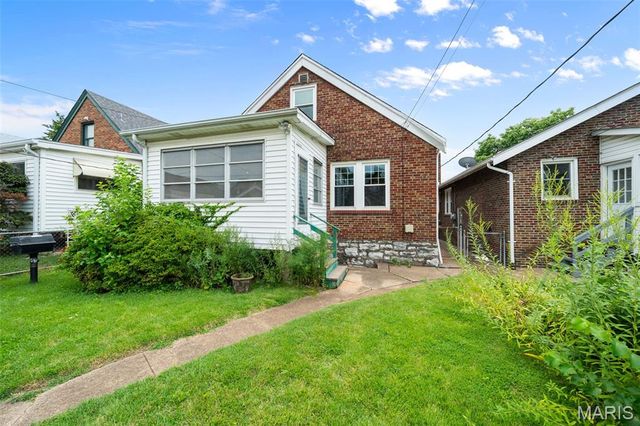 6319 Tholozan Avenue, St Louis, MO 63109