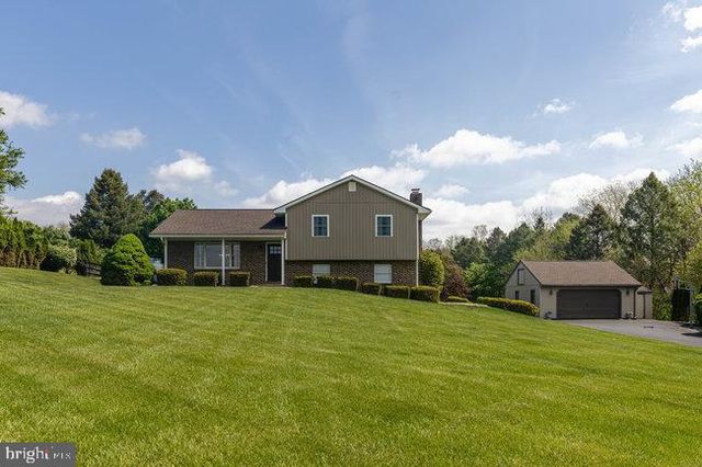 328 EVANSVILLE ROAD, Fleetwood, PA 19522