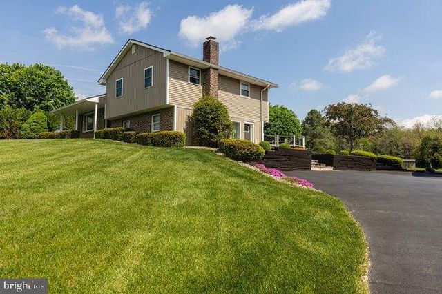 328 EVANSVILLE ROAD, Fleetwood, PA 19522