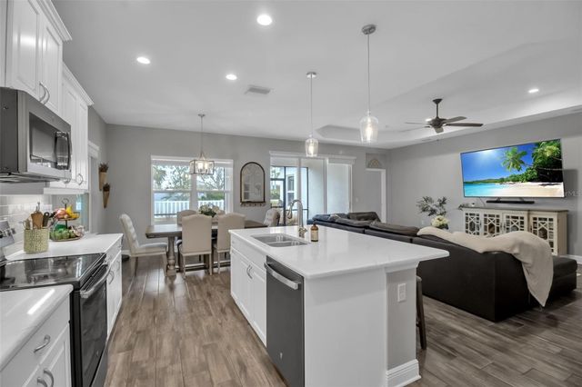 7798 RIDGELAKE CIRCLE, Bradenton, FL 34203