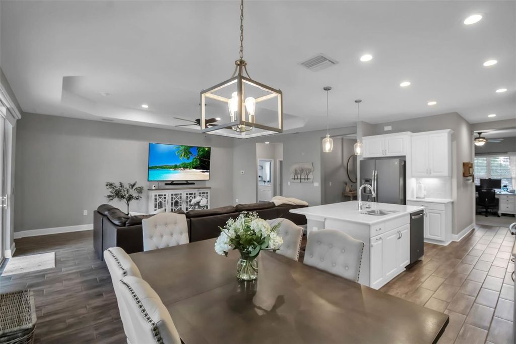 Image 17 of property listing at 7798 RIDGELAKE CIRCLE, Bradenton, FL 34203