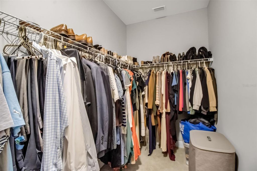 Image 24 of property listing at 7798 RIDGELAKE CIRCLE, Bradenton, FL 34203