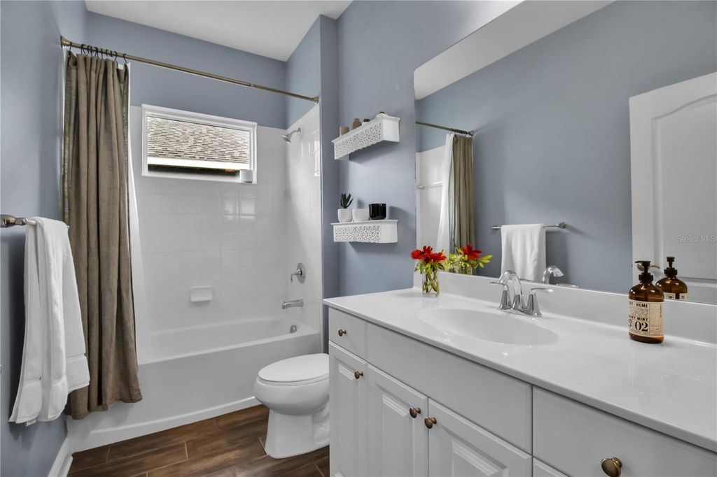 Image 28 of property listing at 7798 RIDGELAKE CIRCLE, Bradenton, FL 34203