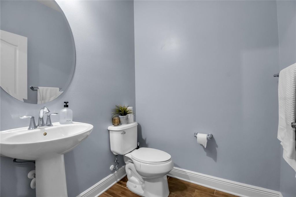 Image 32 of property listing at 7798 RIDGELAKE CIRCLE, Bradenton, FL 34203