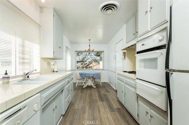 11014 Leolang, Sunland, CA 91040