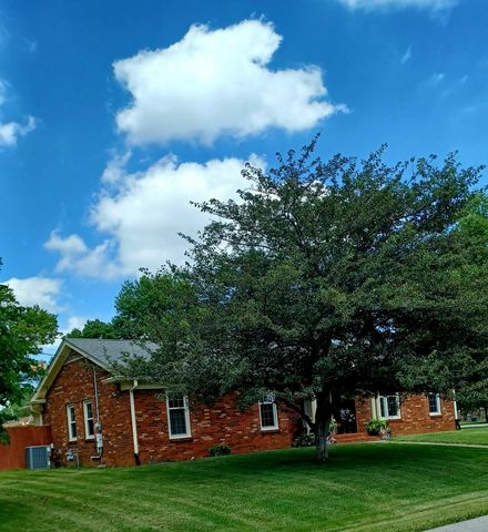 209 Pocahontas Trail, Georgetown, KY 40324