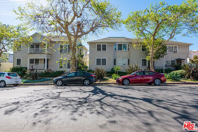 3220 W 2nd Street, Los Angeles, CA 90004