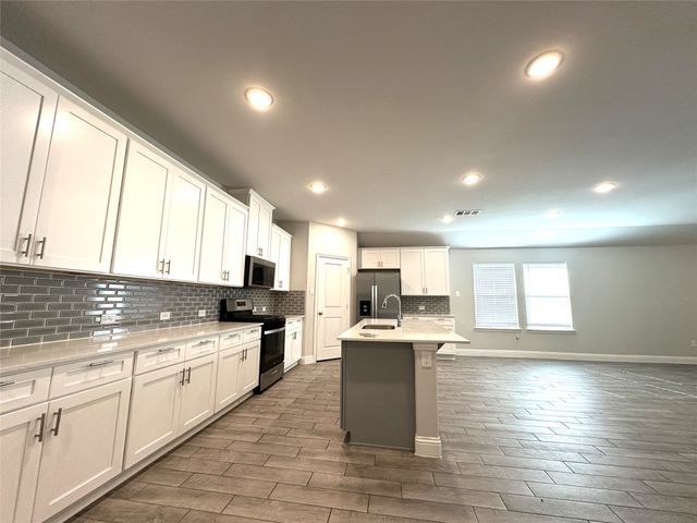 2309 Lannister Street, Mansfield, TX 76063