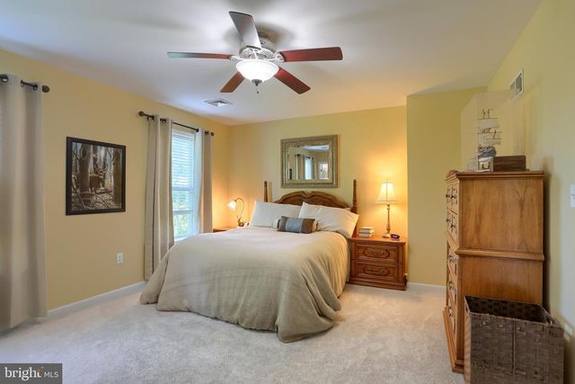 510 MEADOW CROFT CIR, Mechanicsburg, PA 17055