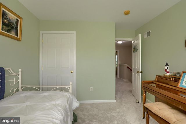 510 MEADOW CROFT CIR, Mechanicsburg, PA 17055